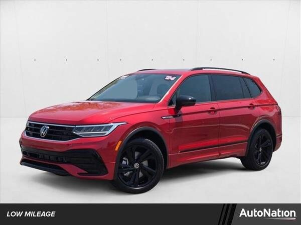 Volkswagen Tiguan with VIN: 3VVCB7AX2RM175034