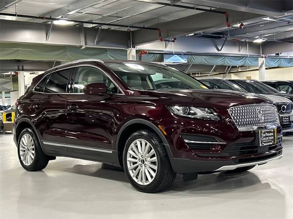 Lincoln MKC with VIN: 5LMCJ1D97KUL39352