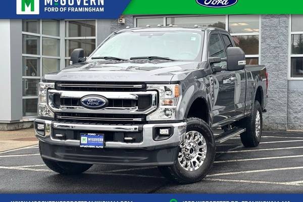 2022 Ford F-350 Super Duty XLT  SuperCab