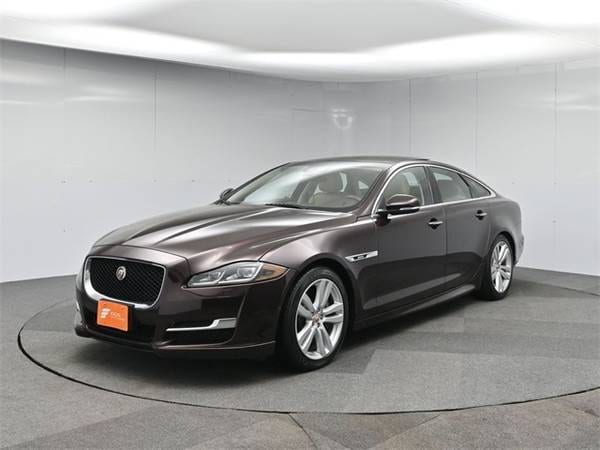 Jaguar XJ with VIN: SAJWJ1CD1K8W20941