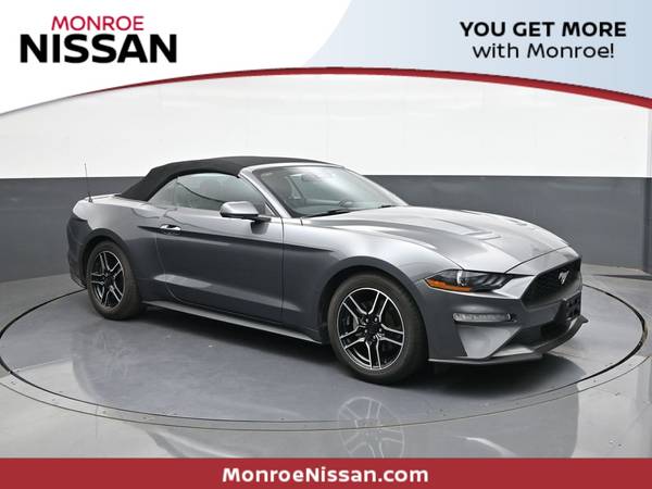 Ford Mustang with VIN: 1FATP8UH7P5107394