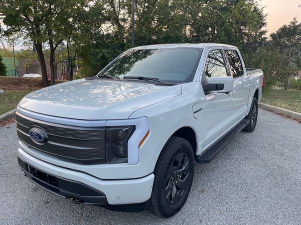 Ford F-150 Lightning with VIN: 1FT6W1EV7PWG45058