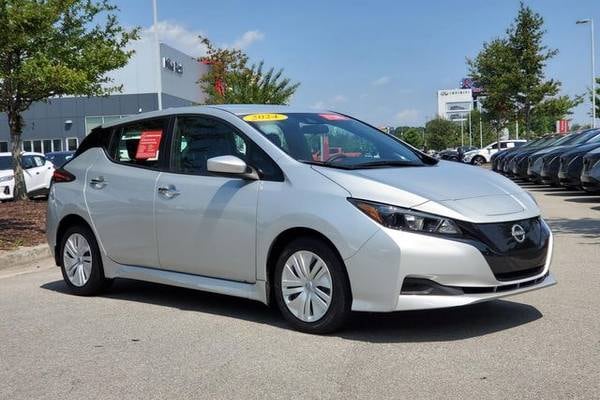 2024 Nissan LEAF S Hatchback