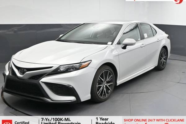 2024 Toyota Camry SE