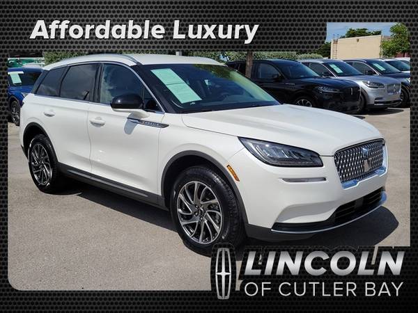 Lincoln Corsair with VIN: 5LMCJ1C96NUL18093