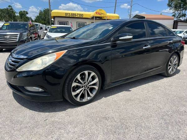 Hyundai Sonata with VIN: 5NPEC4AC9EH844240