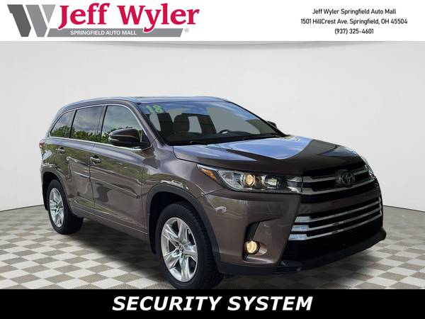 Toyota Highlander with VIN: 5TDDZRFH6JS825838