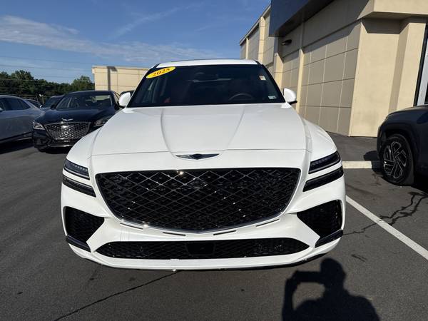 Genesis GV80 Coupe with VIN: KMUJBESC1SU243490