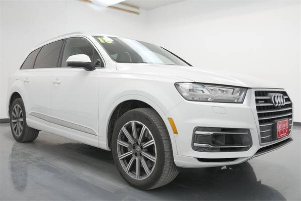 Audi Q7 with VIN: WA1VAAF72JD000342