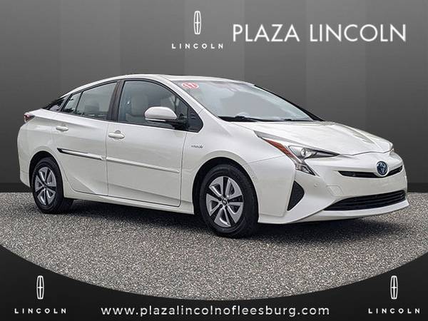 Toyota Prius with VIN: JTDKARFU4H3530308