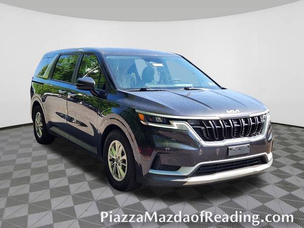 Kia Carnival with VIN: KNDNB4H36N6134215