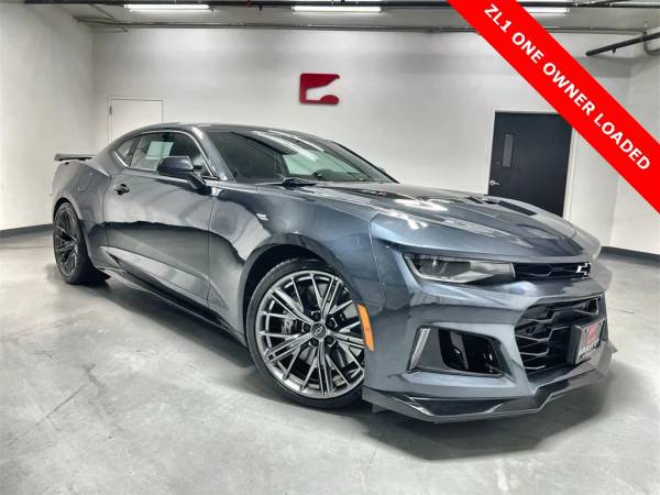 Chevrolet Camaro with VIN: 1G1FK1R64P0135437