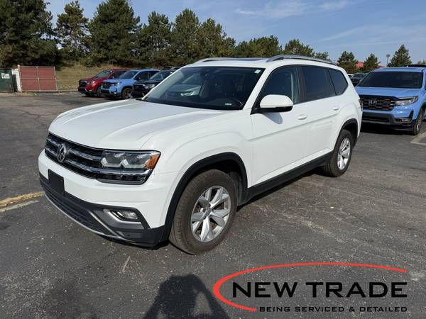 Volkswagen Atlas with VIN: 1V2ER2CAXJC520443