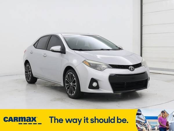 Toyota Corolla with VIN: 2T1BURHEXFC372137
