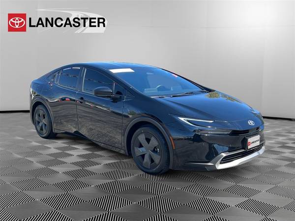 Toyota Prius Prime with VIN: JTDACACU0P3001223