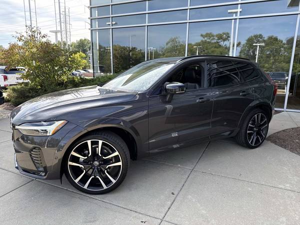 Volvo XC60 with VIN: YV4062RX2P1294187