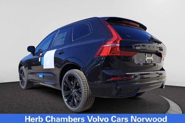2024 Volvo XC60 Recharge T8 Ultimate Black Edition Plug-In Hybrid