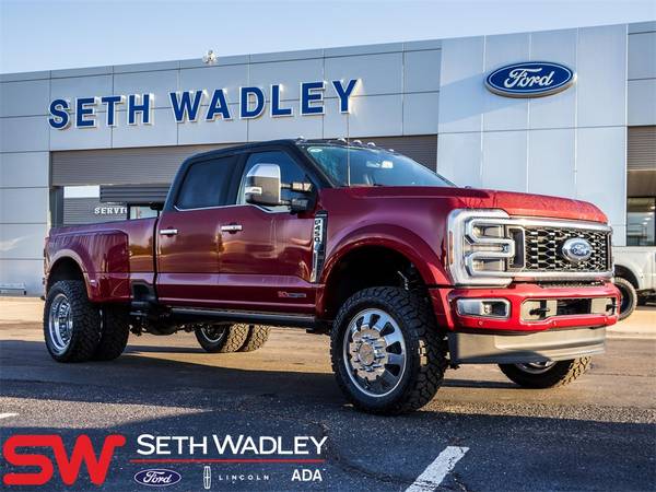 Ford F-450 Super Duty with VIN: 1FT8W4DM3SEC51333