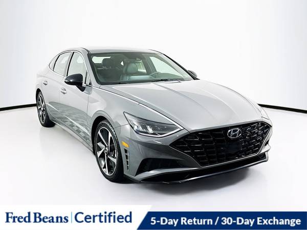 Hyundai Sonata with VIN: 5NPEJ4J29MH121712