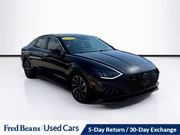 Hyundai Sonata with VIN: 5NPEJ4J25LH034985