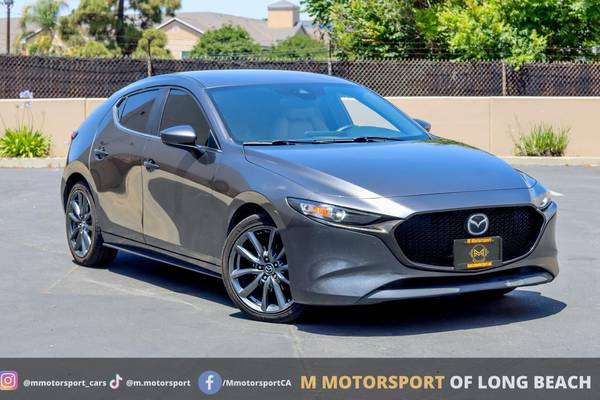 Mazda 3 with VIN: JM1BPAMM5K1138833