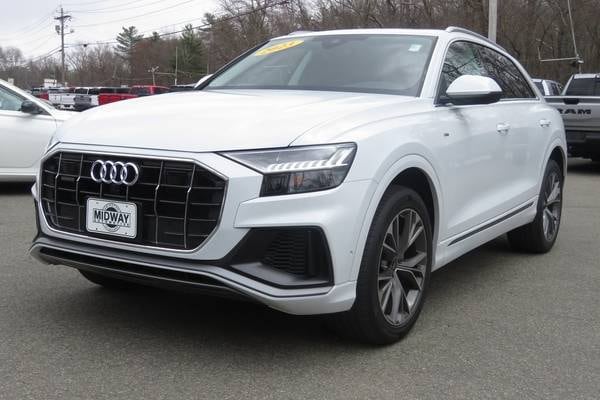 2023 Audi Q8 Premium Plus