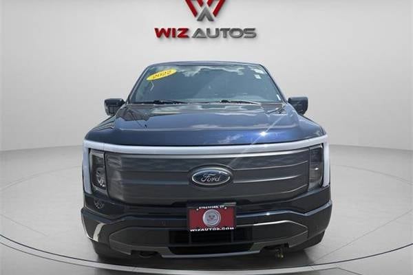 2022 Ford F-150 Lightning Lariat SuperCrew