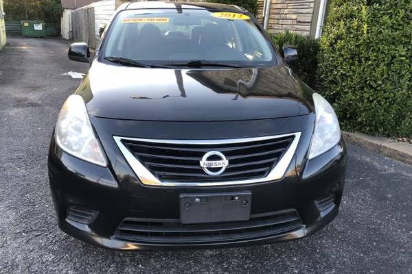 2012 Nissan Versa 1.6 SV