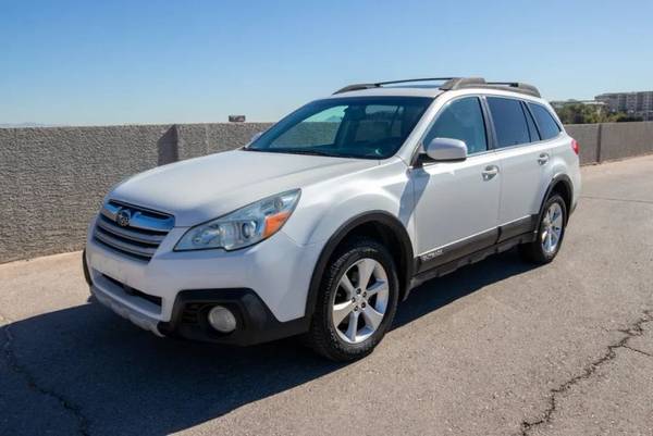 Subaru Outback with VIN: 4S4BRBLC0E3302812