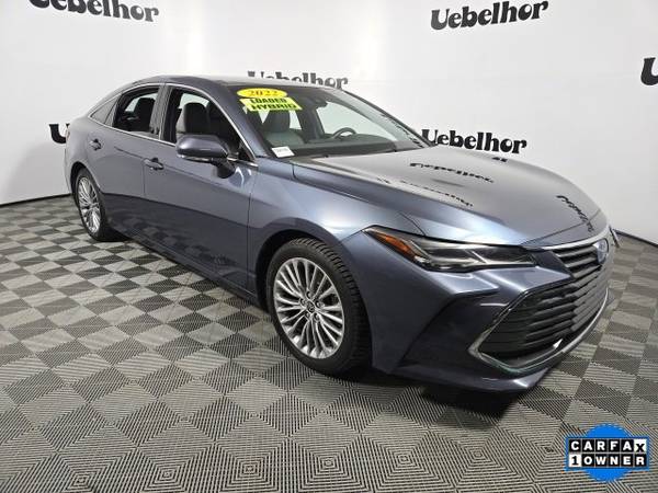 Toyota Avalon Hybrid with VIN: 4T1DA1AB0NU011497