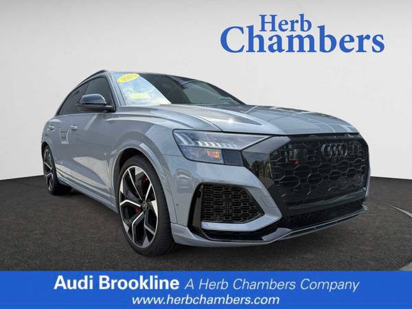 Audi RS Q8 with VIN: WU1ARBF1XRD002711