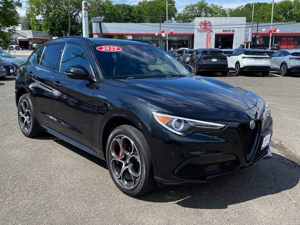 Alfa Romeo Stelvio with VIN: ZASPAKBN0N7D43607