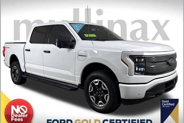 2022 Ford F-150 Lightning XLT  SuperCrew