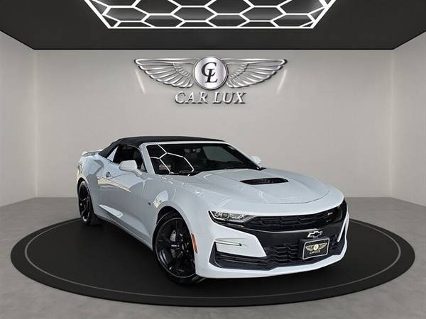 Chevrolet Camaro with VIN: 1G1FH3D75K0138964