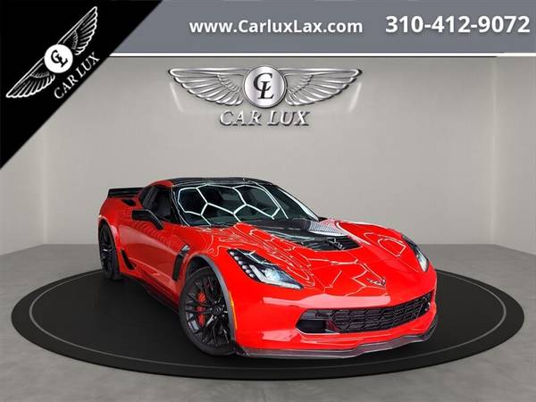 Chevrolet Corvette with VIN: 1G1YU2D68G5612163