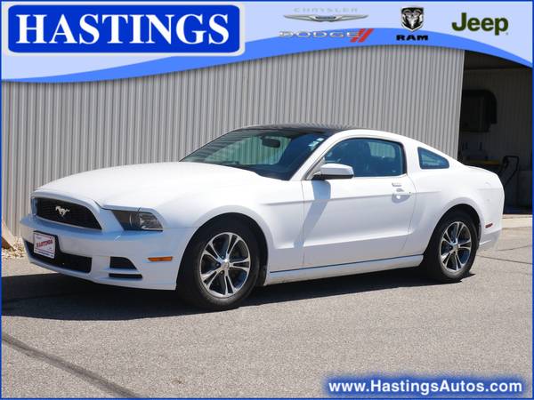 Ford Mustang with VIN: 1ZVBP8AM5E5207382
