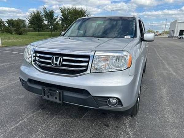 Honda Pilot with VIN: 5FNYF4H5XFB045711