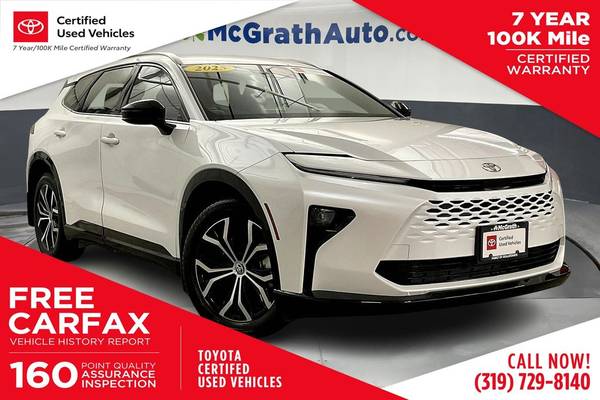 Toyota Crown Signia with VIN: JTDACAAJ2S3017246
