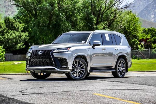 Lexus LX 600 with VIN: JTJMB7CX7N4012205