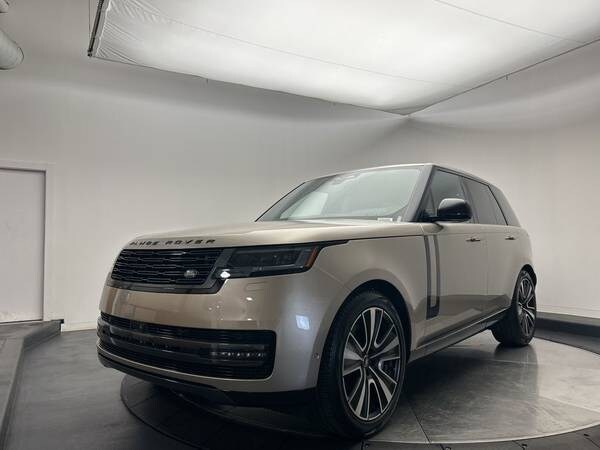 Land Rover Range Rover with VIN: SALKP9E97SA256299