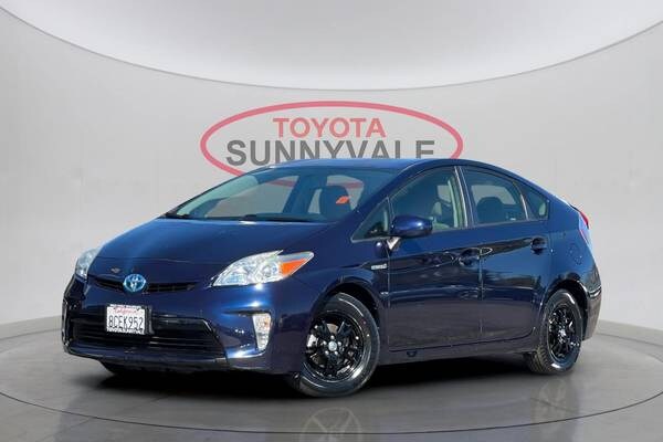 Toyota Prius with VIN: JTDKN3DU1F0435322