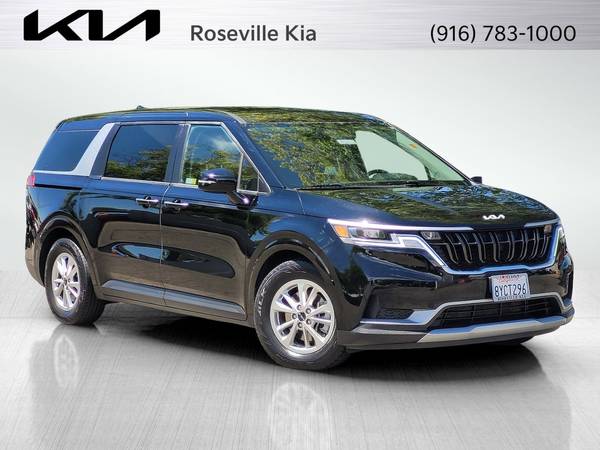 Kia Carnival with VIN: KNDNB4H32N6128265