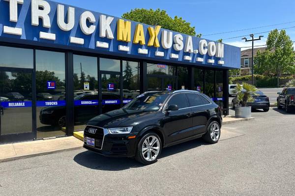 2017 Audi Q3 Premium Plus quattro