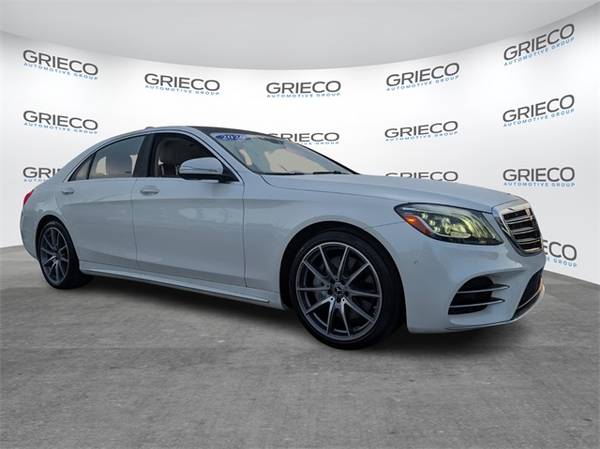 Mercedes-Benz S-Class with VIN: WDDUG8DB8LA520555
