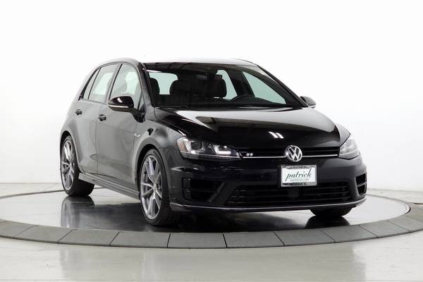 2017 Volkswagen Golf R w/DCC and Navigation Hatchback