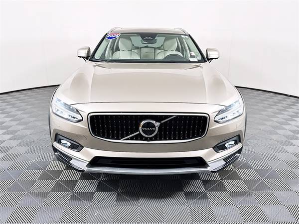 Volvo V90 Cross Country with VIN: YV4062NL1S1199891