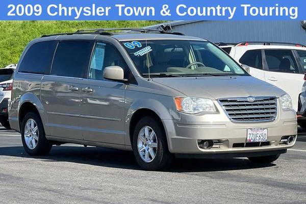 2009 Chrysler Town and Country Touring