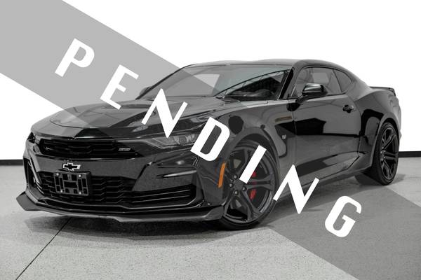 Chevrolet Camaro with VIN: 1G1FG1R74K0137496