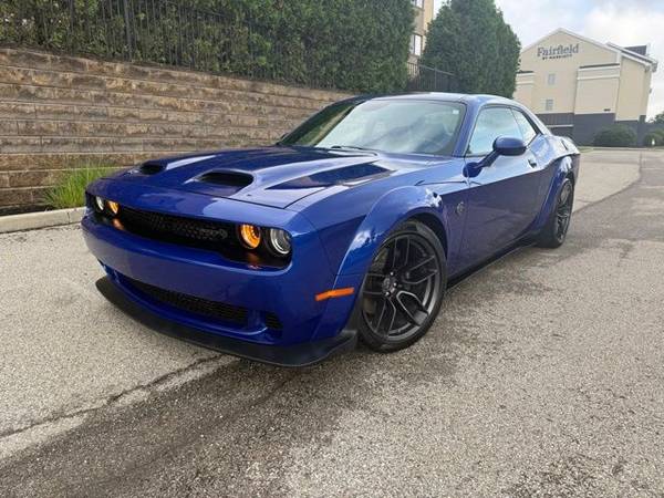 Dodge Challenger with VIN: 2C3CDZL91MH576153