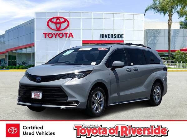 Toyota Sienna with VIN: 5TDCSKFC7PS102469